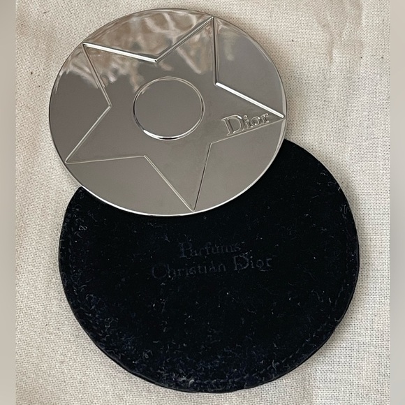 DIOR MIRROR W/POUCH✨CHRISTIAN DIOR PARFUMS✨HAS WEIGHT TO IT✨NEW - Picture 2 of 7